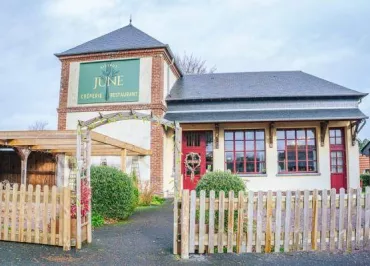 Bistrot June_façade