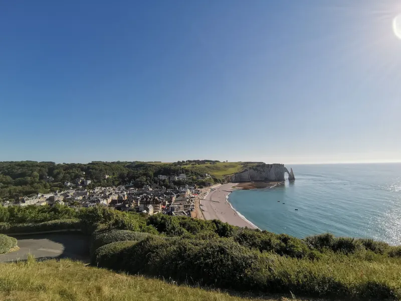Panorama sur Etretat et ses falaises
