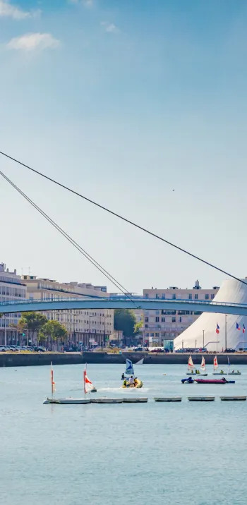 bassin_du_commerce_et_passerelle_francois_le_chevalier-le_havre-sabina_lorkin-anibas_photography-20608-1600px.JPG