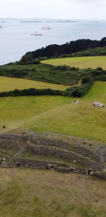 Le Grand Cairn de Barnenez à Plouezoc'h, Finistère