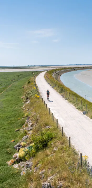 Piste cyclable le long de la baie de Somme vers Le Crotoy - La Vélomaritime / EuroVelo 4