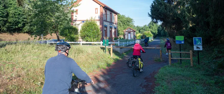 voie-verte-Isigny-le-Buat-Thomas_Le_Floc_H.jpg