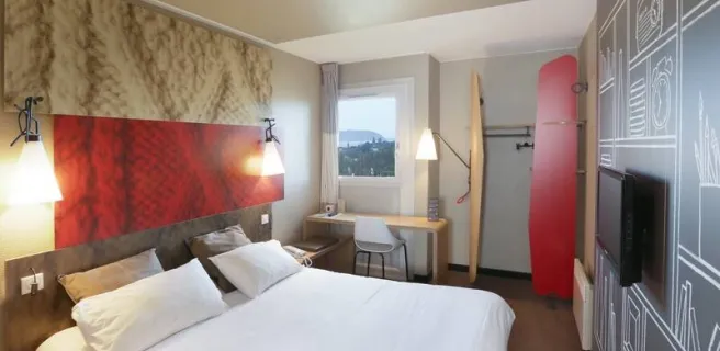 ©hotel Ibis