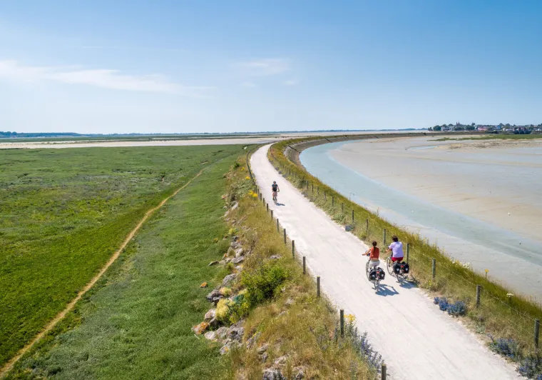 Piste cyclable le long de la baie de Somme vers Le Crotoy - La Vélomaritime / EuroVelo 4