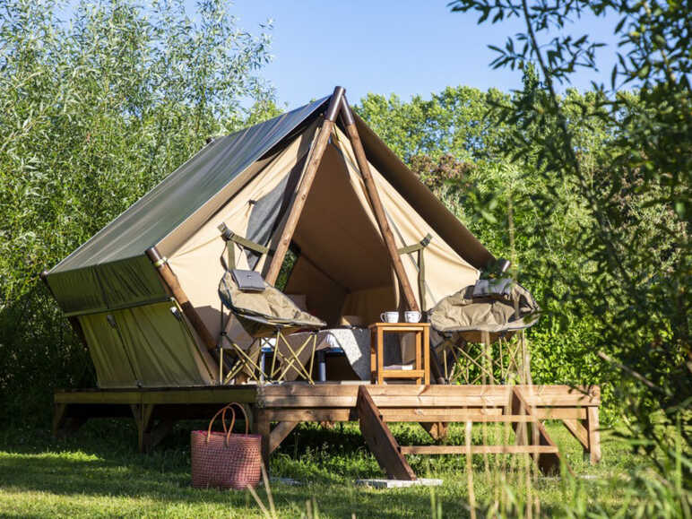 Bivouac nomade au Camping du Point du Jour à Merville-Franceville